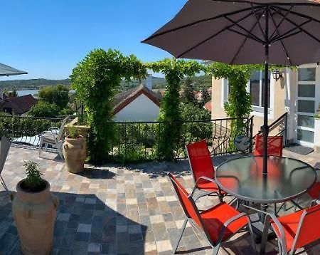 T.H.Ny Village Inn Cottage Tihany Esterno foto