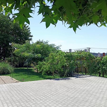 T.H.Ny Village Inn Cottage Tihany Esterno foto