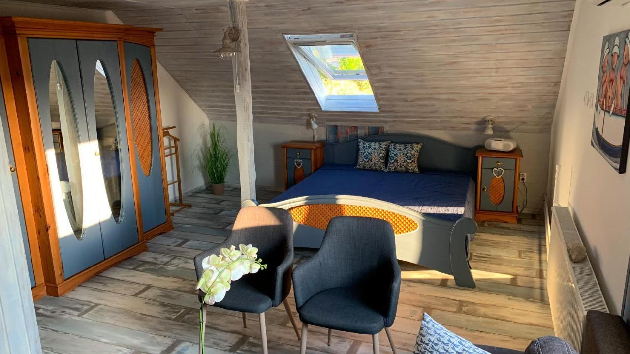 T.H.Ny Village Inn Cottage Tihany Esterno foto